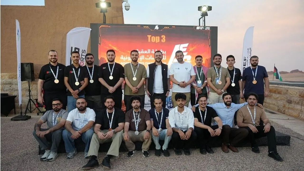 الأمير عمر بن فيصل يُتوج الفائزين ببطولة العقبة للرياضات الإلك…